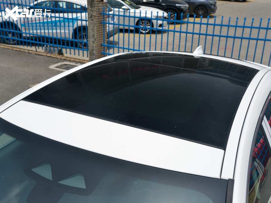 2022ݱXFL 2.0T P200 򌾫ӢA