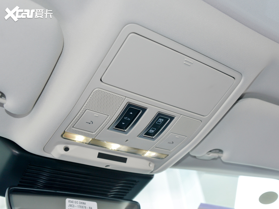 2022ݱXFL 2.0T P200 򌾫ӢA