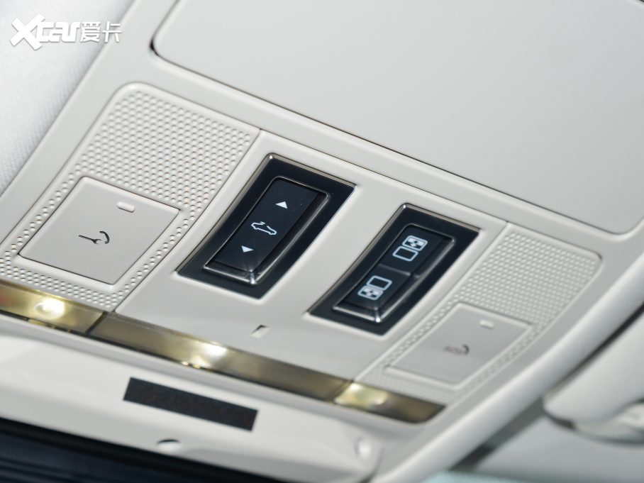 2022ݱXFL 2.0T P200 򌾫ӢA