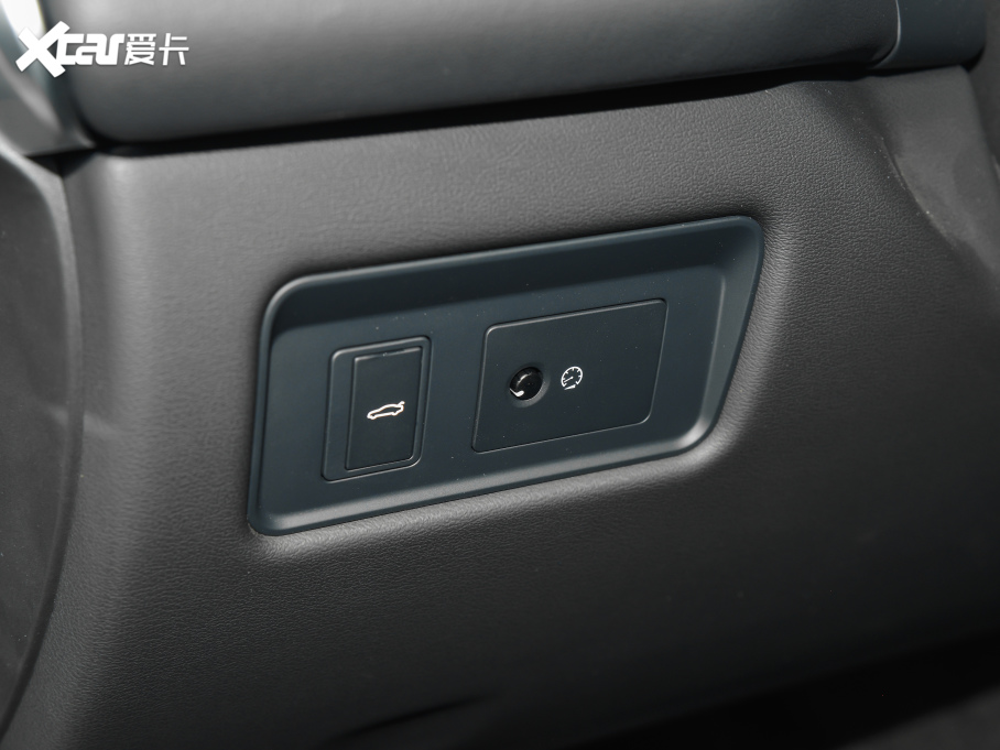 2022ݱXFL 2.0T P200 򌾫ӢA