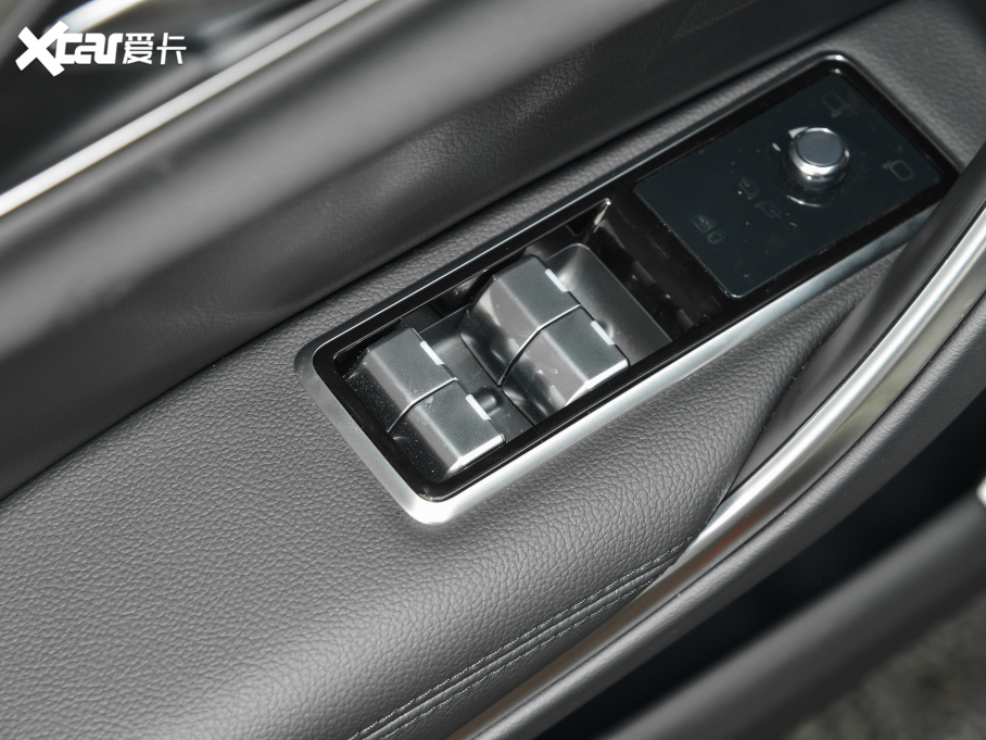 2022ݱXFL 2.0T P200 򌾫ӢA