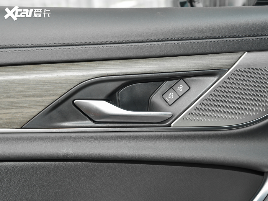 2022ݱXFL 2.0T P200 򌾫ӢA