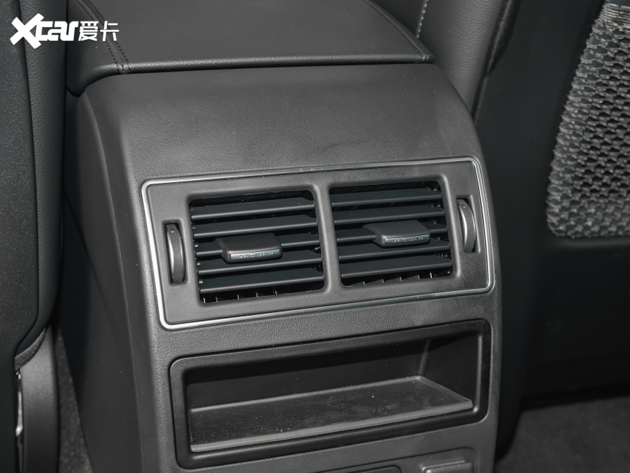 2022ݱXFL 2.0T P200 򌾫ӢA