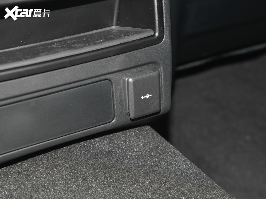 2022ݱXFL 2.0T P200 򌾫ӢA