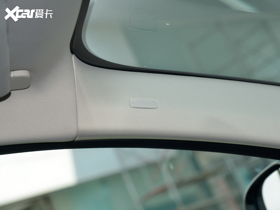 2022ݱXFL 2.0T P200 򌾫ӢA