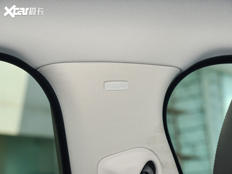 2022ݱXFL 2.0T P200 򌾫ӢA