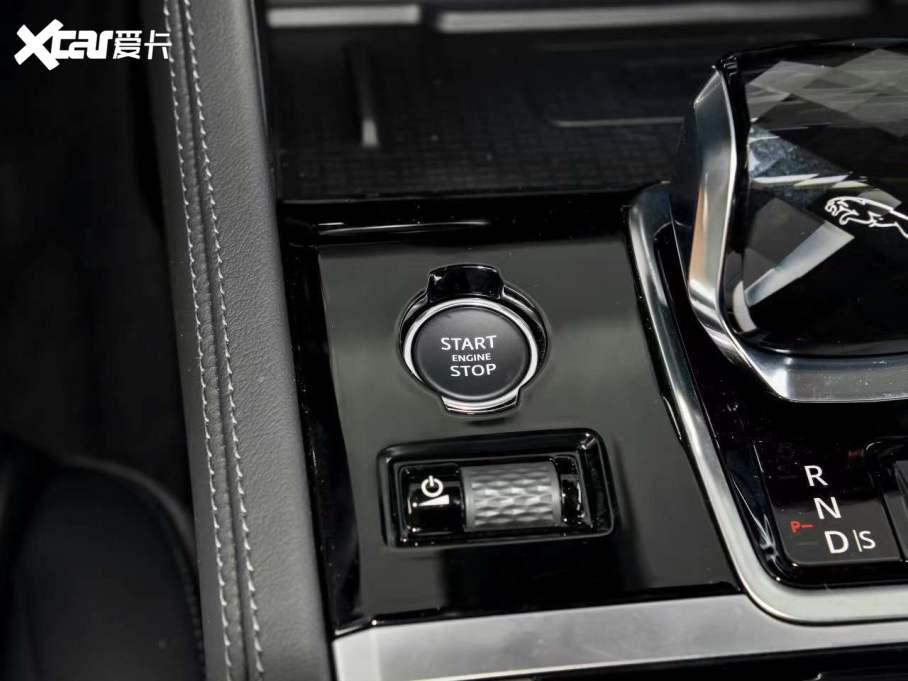 2022ݱXFL 2.0T P200 򌾫ӢA