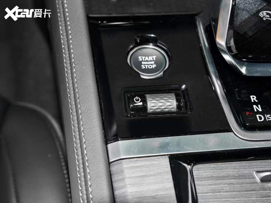 2022ݱXFL 2.0T P200 򌾫ӢA