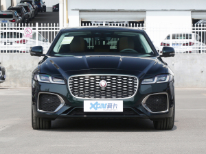 2022款2.0T P250 两驱尊享豪华版 正前