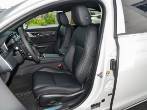 2022款2.0T P200 两驱精英豪华版 主驾驶座椅