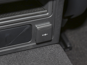 20232.0T 250PS R-DYNAMIC SMȡ\Ӱ g