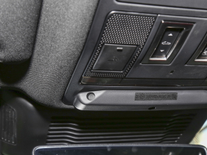 20232.0T 250PS R-DYNAMIC SMȡ\Ӱ п؅^