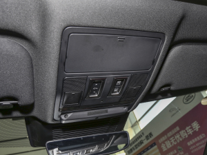 20232.0T 250PS R-DYNAMIC SMȡ\Ӱ п؅^