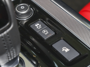 20232.0T 250PS R-DYNAMIC SMȡ\Ӱ п؅^