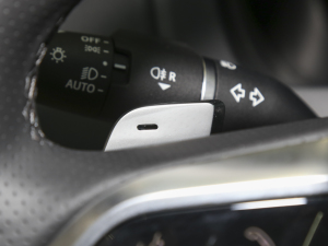 20232.0T 250PS R-DYNAMIC SMȡ\Ӱ п؅^