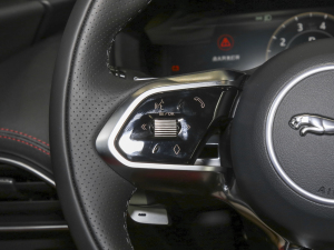 20232.0T 250PS R-DYNAMIC SMȡ\Ӱ п؅^