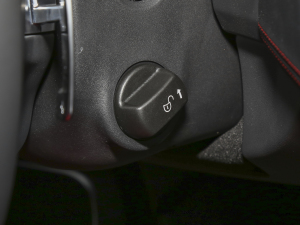 20232.0T 250PS R-DYNAMIC SMȡ\Ӱ п؅^