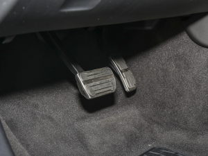 20232.0T 250PS R-DYNAMIC SMȡ\Ӱ п؅^