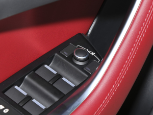 20232.0T 250PS R-DYNAMIC SMȡ\Ӱ п؅^