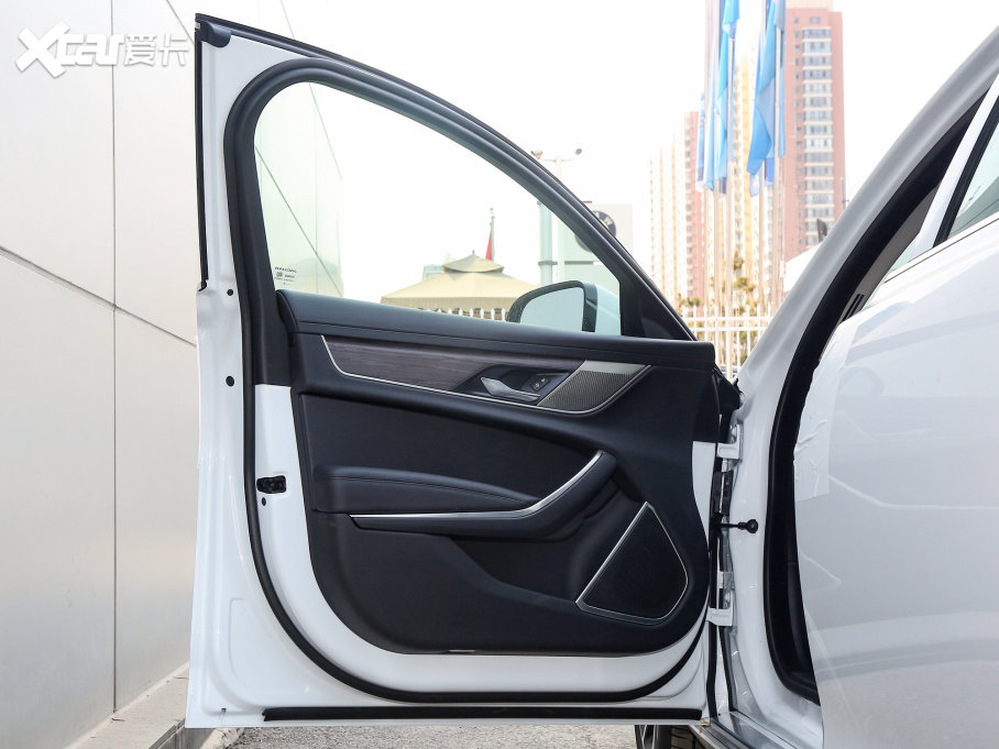 2023ݱXFL 2.0T P200 򌾫ӢA