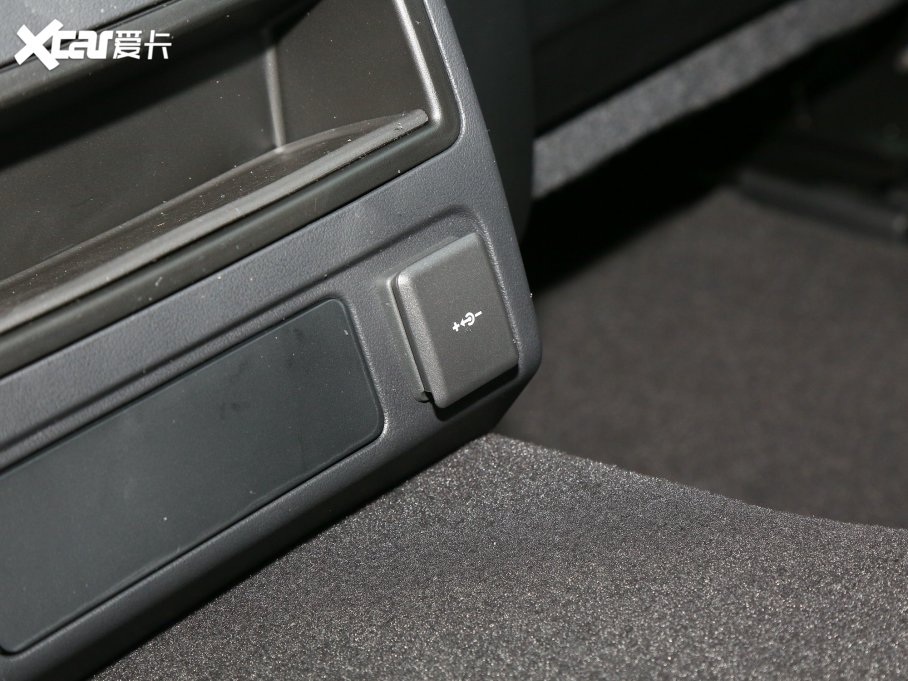 2023ݱXFL 2.0T P200 򌾫ӢA