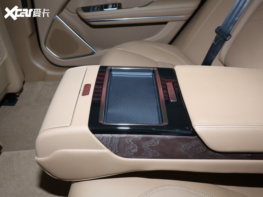 2023ݱXFL 2.0T P250 (q)A̽