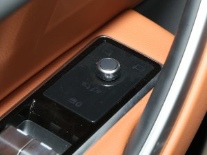 20232.0T P250 򌾫Ӣ\̽ п؅^