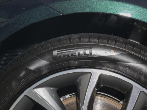 20232.0T P250 򌾫Ӣ\Ӱ ݆̥Ʒ