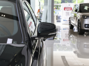 20232.0T P250 򌾫Ӣ\Ӱ ^