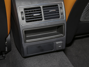 20232.0T P250 򌾫Ӣ\Ӱ g