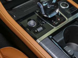 20232.0T P250 򌾫Ӣ\Ӱ {(ji)