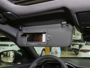 20232.0T P250 򌾫Ӣ\Ӱ ꖰ壨