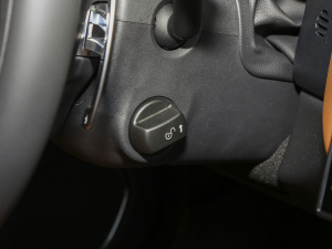 20232.0T P250 (q)Ӣ\(yn)(dng) п؅^(q)