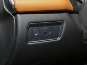 20232.0T P250 򌾫Ӣ\Ӱ п؅^