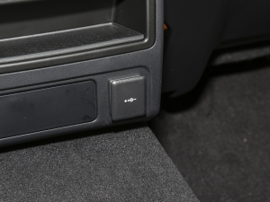 20232.0T P250 򌾫Ӣ\Ӱ п؅^