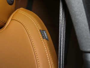 20232.0T P250 򌾫Ӣ\Ӱ п؅^