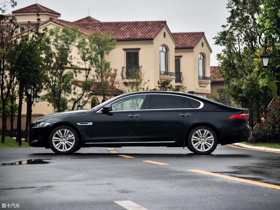 2017ݱXFL 3.0SC 340PS A