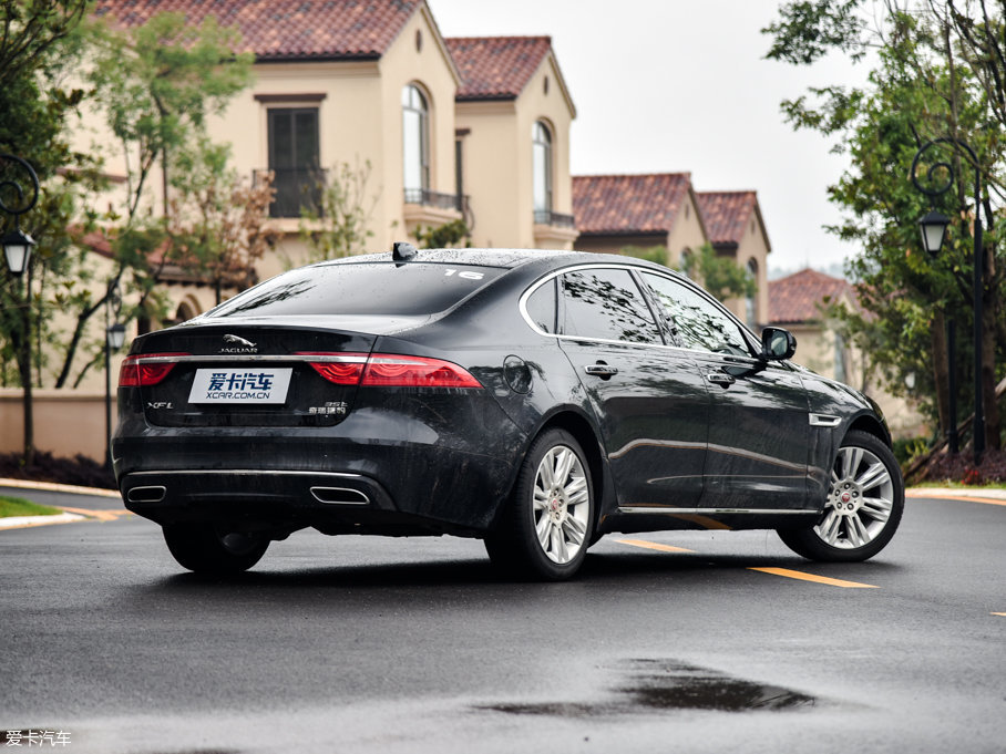 2017ݱXFL 3.0SC 340PS A