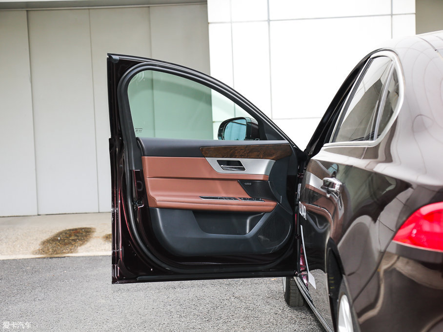 2017ݱXFL 2.0T 240PS 