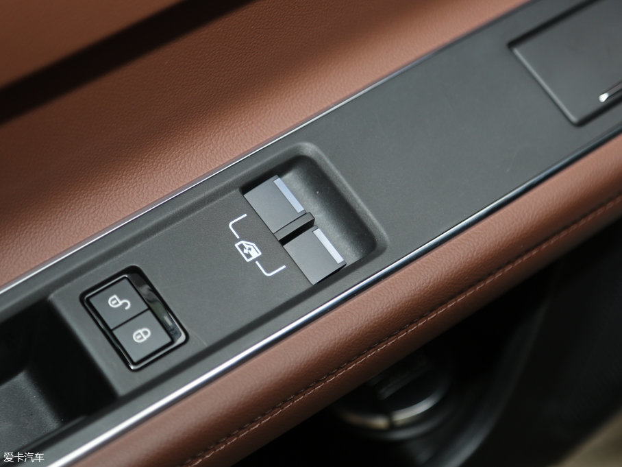 2017��ݱ�XFL 2.0T 240PS ���A��