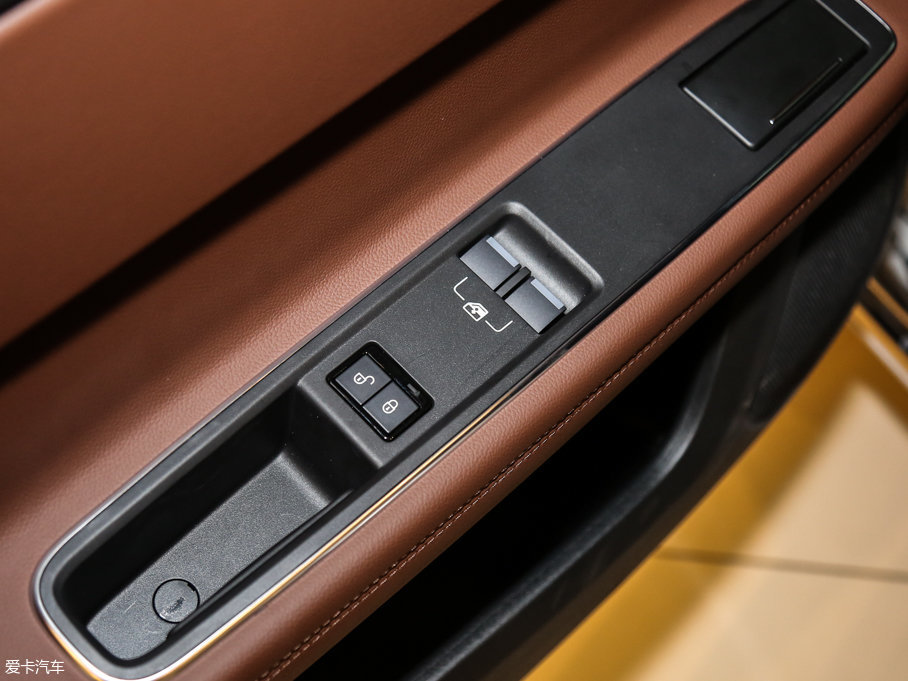 2017��ݱ�XFL 2.0T 240PS ���A��