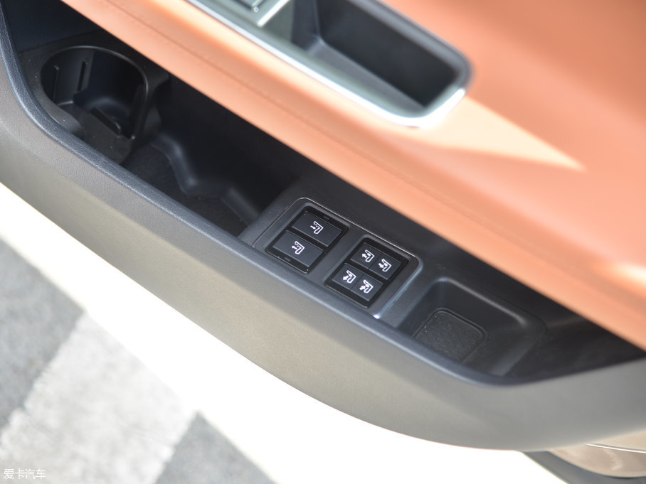 2017ݱXFL 2.0T 240PS A