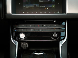 2017款2.0T 240PS 尊享版 空调调节