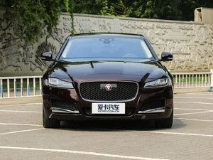 2017款2.0T 240PS 奢华版 正前