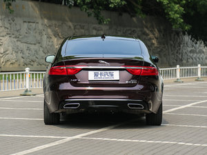 2017款2.0T 240PS 奢华版 正后	