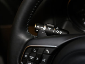 2017款2.0T 200PS 精英版 中控区