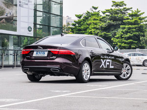 2017款2.0T 240PS 尊享版 整体外观