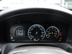 2017款2.0T 240PS 尊享版 中控区