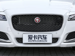 2017款2.0T 200PS 豪华版 中网