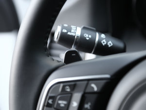 2017款2.0T 200PS 豪华版 中控区